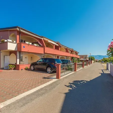 Apartment Lavanda Vir